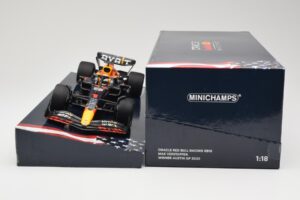 Red Bull Racing RB18 #1 M. Verstappen Winner Austin GP 2022 Minichamps 1:18 113222901 Метал — снимка 6 от 6