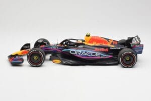 Red Bull Racing RB19 #11 S. Perez 2nd Place Miami GP 2023 Minichamps 1:18 110230511 Метал — снимка 3 от 6