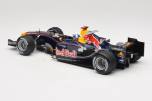 Red Bull RB1 Cosworth #14 D. Coulthard Red Bull Racing Showcar 2005 Minichamps 1:18 100050084 Метал — снимка 5 от 7