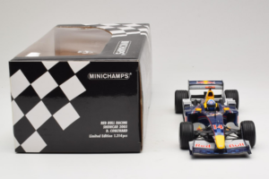 Red Bull RB1 Cosworth #14 D. Coulthard Red Bull Racing Showcar 2005 Minichamps 1:18 100050014 Метал — снимка 6 от 6