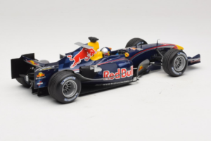 Red Bull RB1 Cosworth #15 C. Klien Red Bull Racing Showcar 2005 Minichamps 1:18 100050085 Метал — снимка 2 от 7