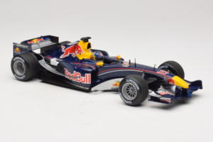 Red Bull RB1 Cosworth #15 C. Klien Red Bull Racing Showcar 2005 Minichamps 1:18 100050085 Метал — снимка 4 от 7