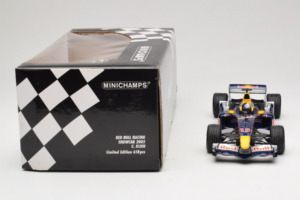 Red Bull RB1 Cosworth #15 C. Klien Red Bull Racing Showcar 2005 Minichamps 1:18 100050085 Метал — снимка 7 от 7