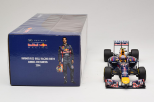 Red Bull RB10 Renault #3 D. Ricciardo Infiniti Red Bull Racing Showcar 2014 Minichamps 1:18 110140003 Метал — снимка 6 от 6