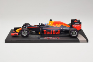 Red Bull RB12 Tag Heuer #3 D. Ricciardo Red Bull Racing 1st Pole Monaco Grand Prix 2016 Minichamps 1:18 117160103 Смола