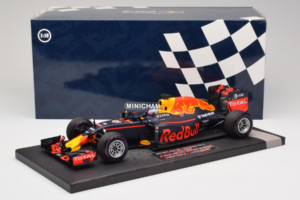 Red Bull RB12 Tag Heuer #3 D. Ricciardo Red Bull Racing 1st Pole Monaco Grand Prix 2016 Minichamps 1:18 117160103 Смола — снимка 7 от 7