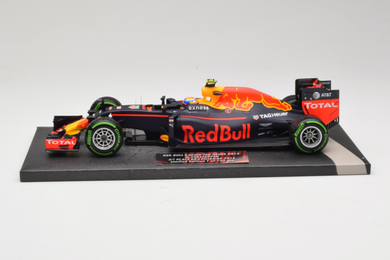 Red Bull RB12 Tag Heuer #33 M. Verstappen Red Bull Racing Showcar 2016 Minichamps 1:18 117161233 Смола