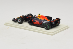 Red Bull RB13 Tag Heuer #33 M. Verstappen 3rd Chinese Grand Prix 2017 Spark 1:43 S5037 Смола — снимка 3 от 4
