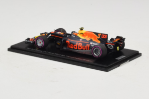 Red Bull RB13 Tag Heuer #33 M. Verstappen Belgian Grand Prix 2017 Spark 1:43 AM33SP8 Смола — снимка 3 от 4