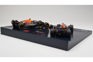 Red Bull RB19 Honda RBPT #1 M. Verstappen Oracle Red Bull Racing Qatar Grand Prix World Champion 2023 Minichamps 1:18 1122318 — снимка 5 от 6