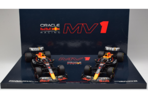 Red Bull RB19 Honda RBPT #1 M. Verstappen Oracle Red Bull Racing Qatar Grand Prix World Champion 2023 Minichamps 1:18 1122318 — снимка 6 от 6