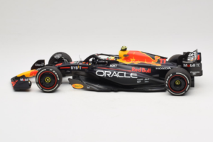 Red Bull RB19 #11 S. Perez Oracle Red Bull Racing Saudi Arabian Grand Prix Winner 2023 Minichamps 1:18 110230111 Смола — снимка 3 от 6