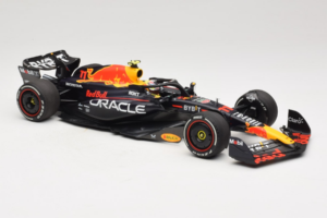 Red Bull RB19 #11 S. Perez Oracle Red Bull Racing Saudi Arabian Grand Prix Winner 2023 Minichamps 1:18 110230111 Смола — снимка 4 от 6