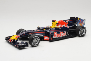 Red Bull RB6 Renault #5 S. Vettel Red Bull Racing Brazilian Grand Prix Winner 2010 Minichamps 1:18 110100205 Метал