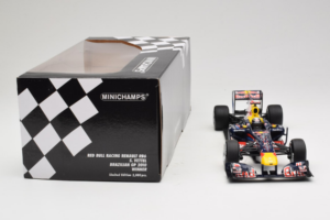 Red Bull RB6 Renault #5 S. Vettel Red Bull Racing Brazilian Grand Prix Winner 2010 Minichamps 1:18 110100205 Метал — снимка 7 от 7