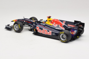 Red Bull RB7 Renault #1 S. Vettel Red Bull Racing Showcar 2011 Minichamps 1:18 110110071-1 Метал — снимка 5 от 7