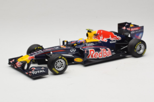 Red Bull RB7 Renault #2 M. Webber Red Bull Racing Showcar 2011 Minichamps 1:18 110110002 Метал