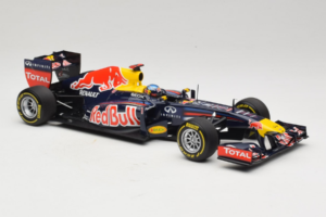 Red Bull RB8 Renault #1 S. Vettel Red Bull Racing Showcar 2012 Minichamps 1:18 110120071 Метал — снимка 4 от 7