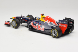 Red Bull RB8 Renault #1 S. Vettel Red Bull Racing Showcar 2012 Minichamps 1:18 110120071 Метал — снимка 5 от 7