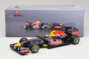Red Bull RB8 Renault #1 S. Vettel Red Bull Racing Showcar 2012 Minichamps 1:18 110120071 Метал — снимка 7 от 7