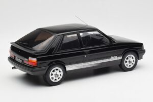Renault 11 Turbo Черен Custom Tuning IXO 1:18 18CMC179 Метал — снимка 2 от 6