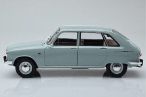 Renault 16 Светлосин Norev 1:18 185131 Метал — снимка 4 от 8