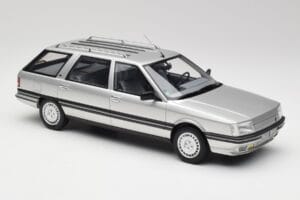 Renault 21 Nevada Сребрист Металик Otto 1:18 OT479 Смола — снимка 4 от 6