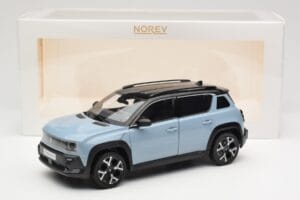 Renault 4 E-Tech Electric Cloud Blue Norev 1:18 185521 Метал — снимка 8 от 8