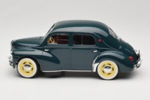 Renault 4CV Зелен Solido 1:18 8047 Метал — снимка 3 от 6
