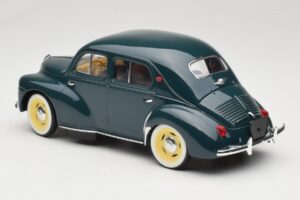 Renault 4CV Зелен Solido 1:18 8047 Метал — снимка 5 от 6