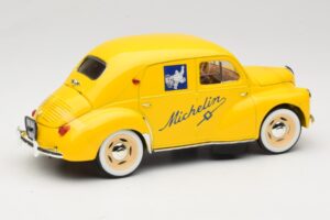 Renault 4CV Michelin Yellow Solido 1:18 82002 Метал — снимка 2 от 6