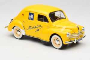 Renault 4CV Michelin Yellow Solido 1:18 82002 Метал — снимка 4 от 6