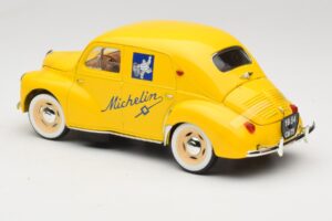 Renault 4CV Michelin Yellow Solido 1:18 82002 Метал — снимка 5 от 6
