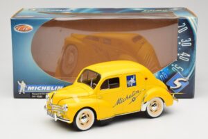 Renault 4CV Michelin Yellow Solido 1:18 82002 Метал — снимка 6 от 6