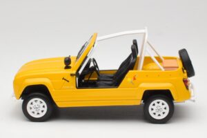 Renault 4L JP4 Jaune Tournesol Otto 1:18 OT1079 Смола — снимка 3 от 6