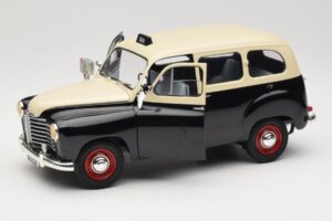 Renault Colorale Такси Solido 1:18 421183530 Метал — снимка 2 от 8
