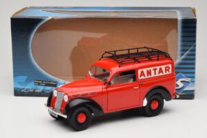 Renault Juvaquatre Utilitaire Червен Solido 1:18 8424 Метал — снимка 8 от 8