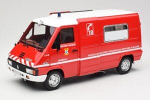 Renault Master T30 VSAB Пожарна Червен Otto 1:18 OT1107 Смола