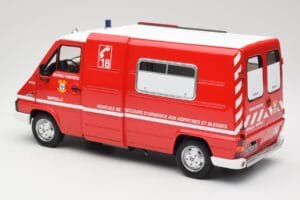 Renault Master T30 VSAB Пожарна Червен Otto 1:18 OT1107 Смола — снимка 5 от 6