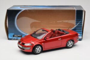 Renault Megane Mk1 CC Червен Solido 1:18 8152 Метал — снимка 8 от 8