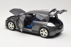 Renault Megane Mk2 RS Vampire Grey Norev 1:18 185101 Метал — снимка 5 от 8