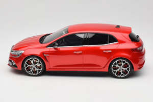 Renault Megane R.S. Mk4 Trophy Червен Otto 1:18 OT751 Смола — снимка 3 от 6