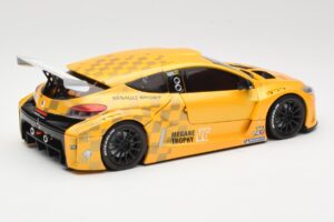 Renault Megane Trophy Showcar Жълт Eurocup Megane Trophy 2011 Norev 1:18 185109 Метал — снимка 3 от 8