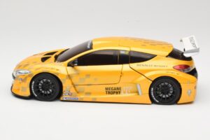 Renault Megane Trophy Showcar Жълт Eurocup Megane Trophy 2011 Norev 1:18 185109 Метал — снимка 4 от 8