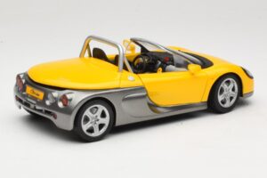Renault Sport Spider Жълт Anson 1:18 30350-R1 Метал — снимка 3 от 8
