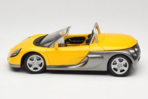 Renault Sport Spider Жълт Anson 1:18 30350-R1 Метал — снимка 4 от 8