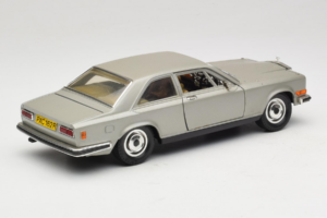 Rolls-Royce Camargue Сребрист Diamond Edition Bburago 1:18 3001-M3 Метал — снимка 3 от 8