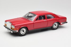 Rolls-Royce Camargue Червен Bburago 1:22 3001 Метал