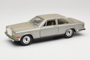 Rolls-Royce Camargue Сребрист Bburago 1:18 3001-M2 Метал