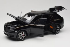 Rolls-Royce Cullinan Черен С Gold Coachline & Shadow Wheels OEM 1:18 028-15A Метал — снимка 2 от 8